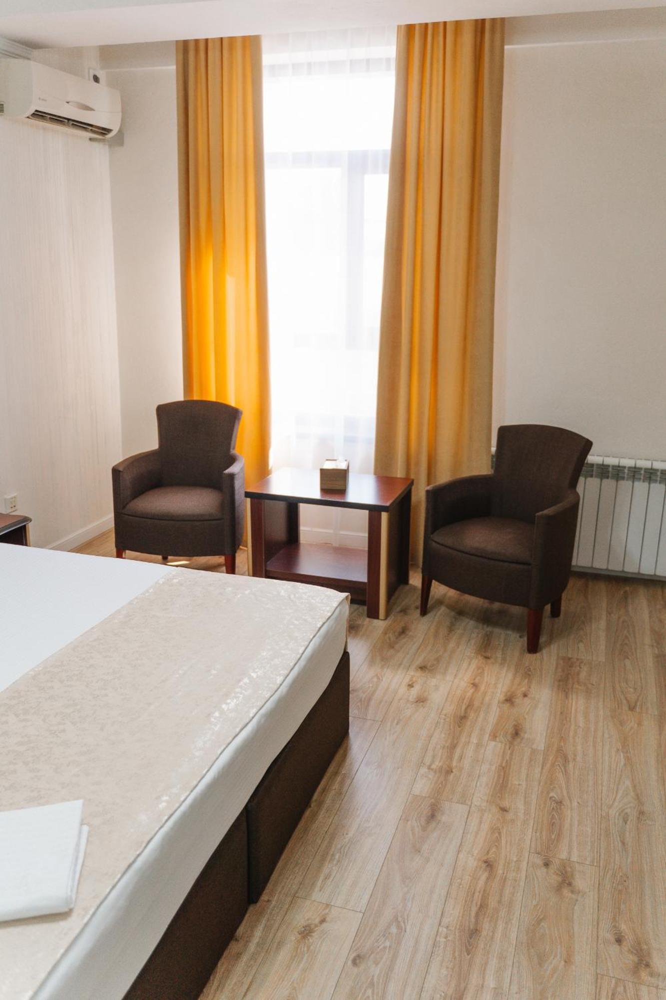 Hotel Bellagio Shymkent Exterior photo